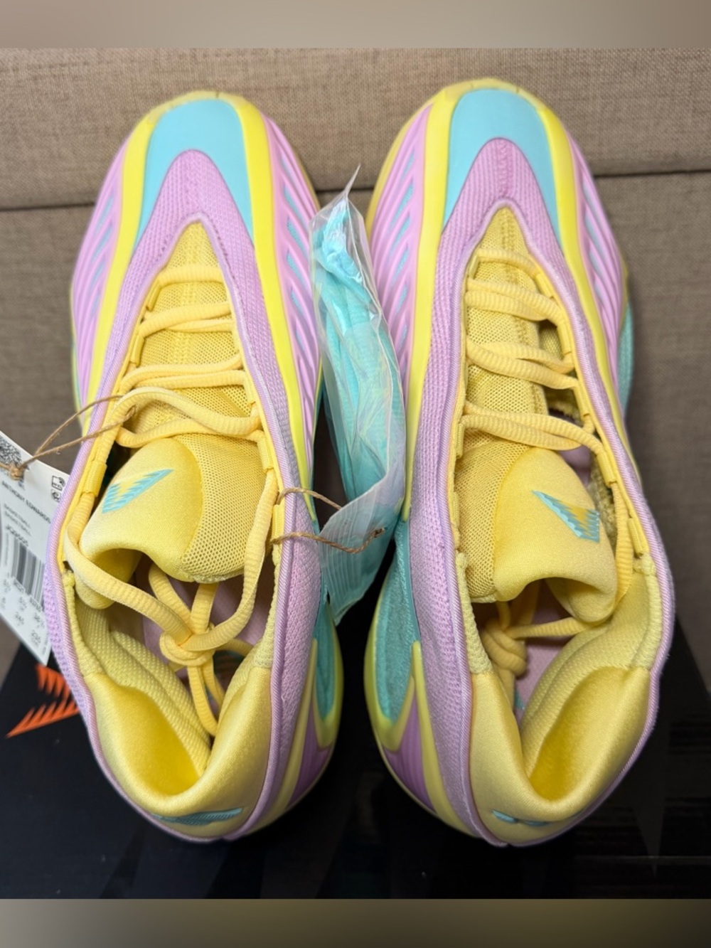 Adidas Anthony Edwards 2 J Basketball Shoes “Easter” Size 6 Youth / 7.5 Women’s - Picture 9 of 9